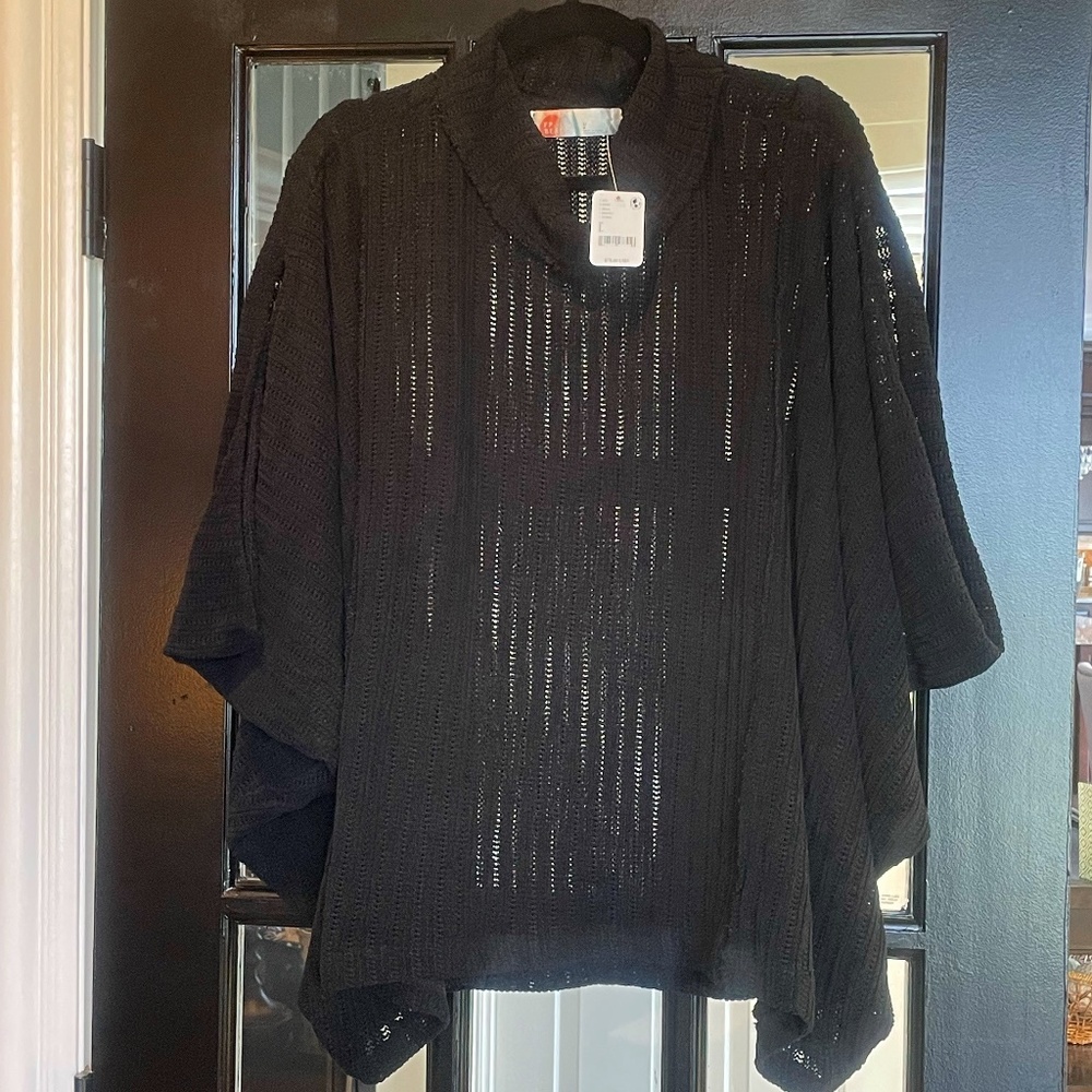 FP Beach Black knit sweater Large